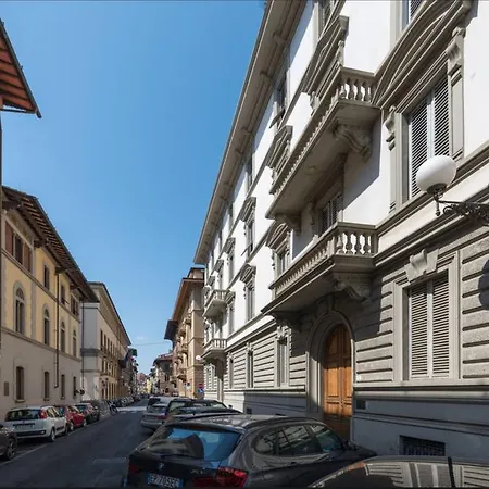 Scala Zara Uno Florence